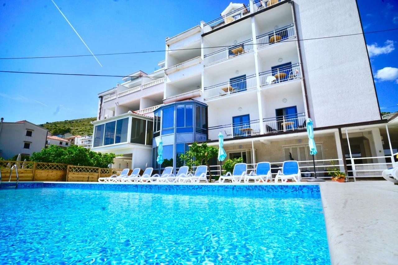 Hotel Bavaria Trogir Donji Seget Exterior foto
